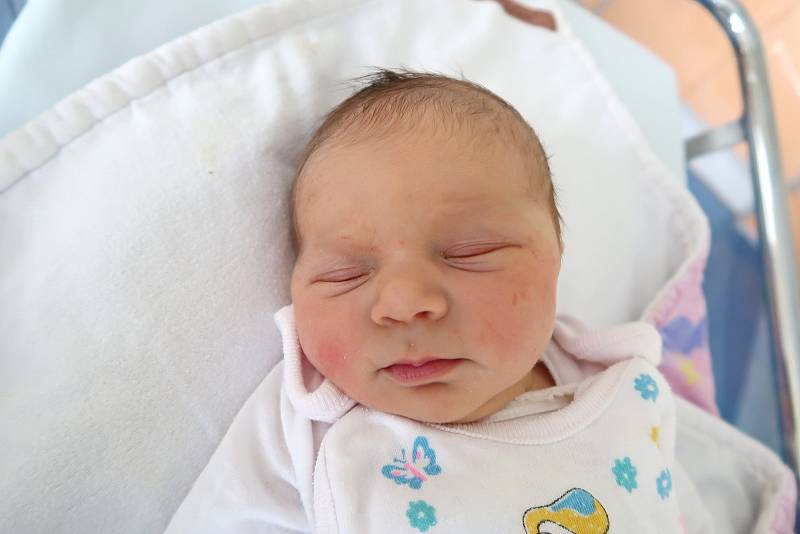Viktorie Kubíková je z Broumova a narodila se 21. října 2019 ve 21,30 hodin. Holčička vážila 3455 gramů a měřila 48 centimetrů. Z prvního děťátka mají velkou radost rodiče Kristýna Meisnerová a Lukáš Kubík.
