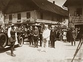    PŘIVÍTÁNÍ PREZIDENTA MASARYKA na náchodském náměstí 12. července 1926.  