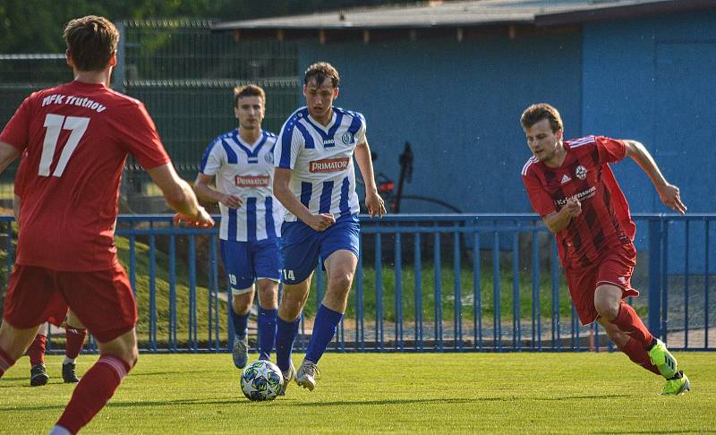 Náchod ve středečním duelu porazil Trutnov 4:2.