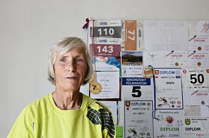 Veteránka v běhu Marie Šlechtová z Jaroměře a její sportovní úspěchy.