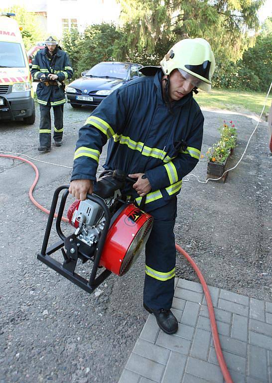 V bytě v Novém Městě hořela elektroinstalace