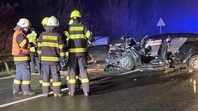 Vážná dopravní nehoda u Trotiny uzavřela silnici na 2 hodiny