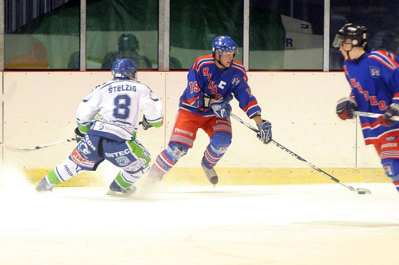 Hokejové utkání Hronov - Náchod 8:3.