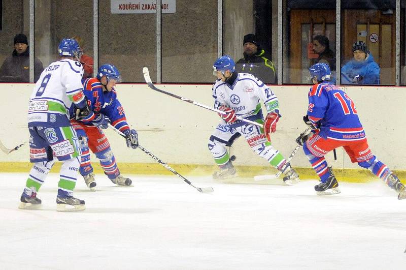 Hokejové utkání Hronov - Náchod 8:3.