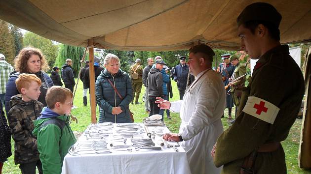 Členové Stráže obrany státu Náchod se účastnili vojenských ukázek v Rychnově nad Kněžnou.