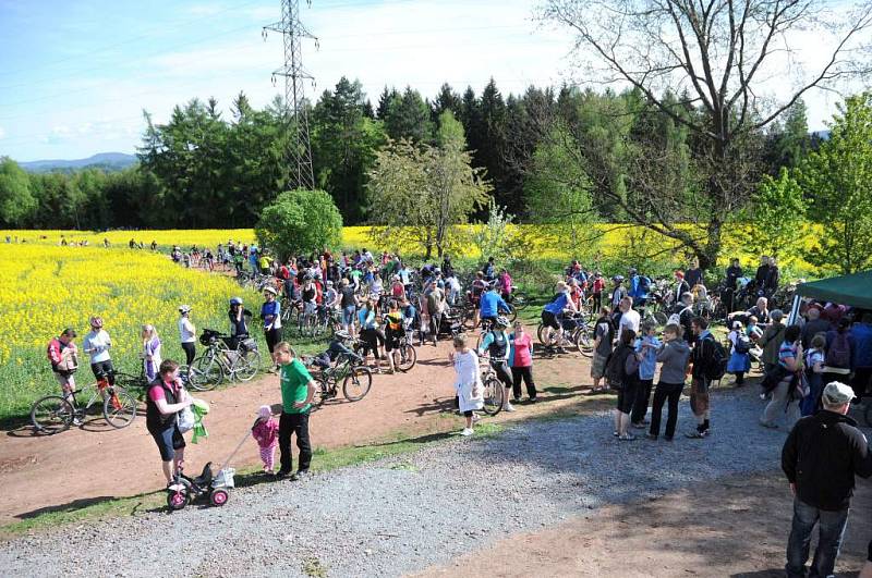 POŘÍČSKÉ TOULKY nalákaly rekordní počet turistů, cyklistů, či koloběžkářů do sluncem zalité přírody. 