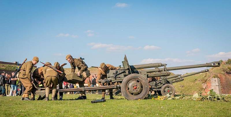 100. výročí vzniku samostatného československého dělostřelectva  