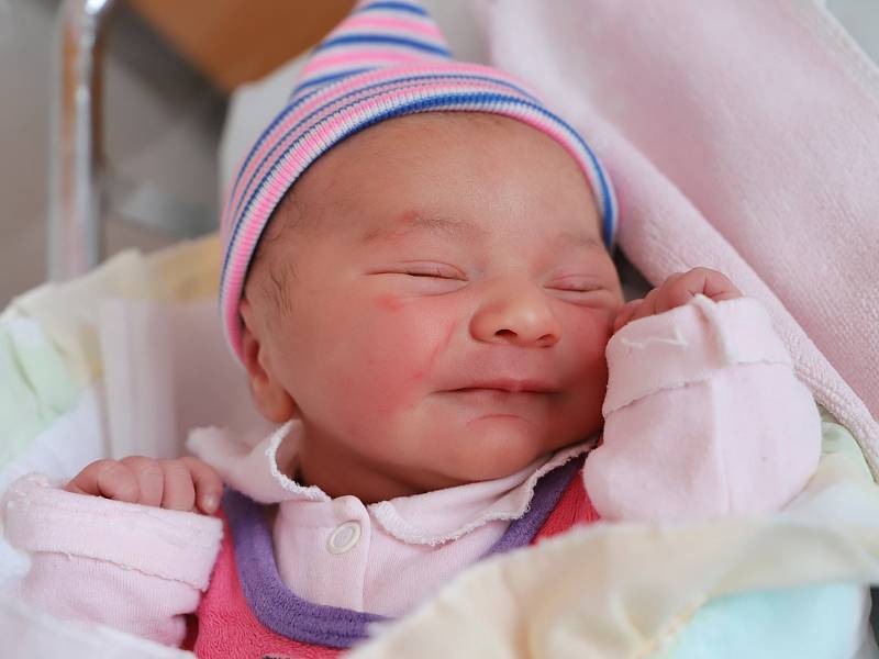 ANNA SCHMIDOVÁ z Martínkovic se narodila 17. ledna 2018 v 7,01 hodin, vážila 3275 gramů a měřila 49 centimetrů. Z prvního děťátka se radují rodiče Primož Galič a Jitka Schmidová.