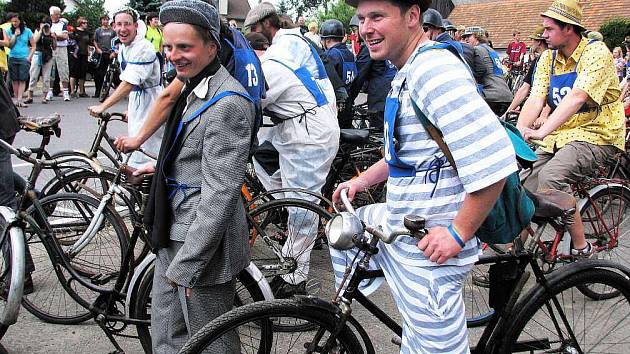 Cyklistické závody s nádechem recese – Tour de Torpédo.