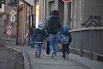 V pondělí ráno se předškoláci v Královéhradeckém kraji mohli začít vracet do mateřských škol.