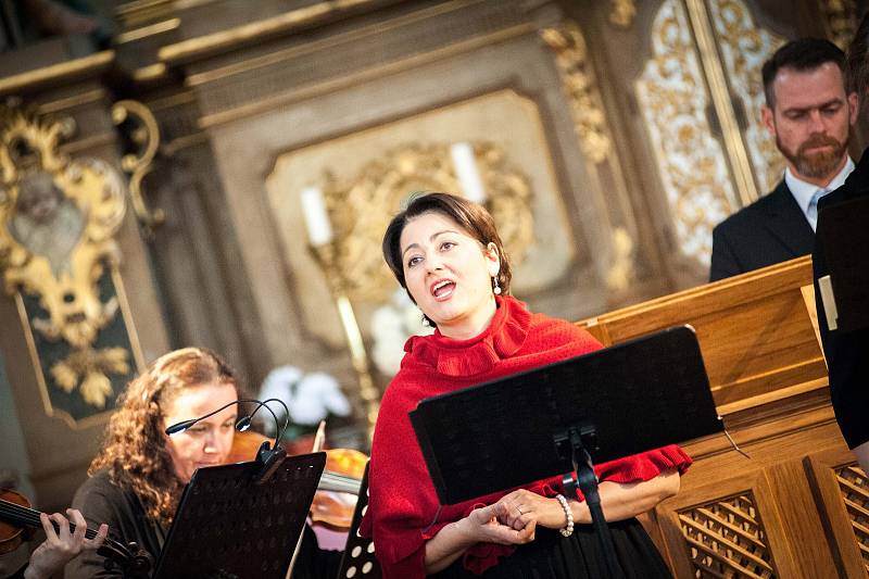 V božanovském kostele sv. Máří Magdalény odstartoval letní hudební festival klasické hudby Za poklady Broumovska. Foto: Jakub Šleis