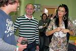 David Novotný, organizátor charitativních akcí, předal v pondělí 25. října odpoledne společně s Jitkou Válkovou, Českou Miss 2010, dárky dětskému oddělení Oblastní nemocnice Náchod, a.s. 