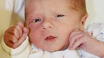 AMÁLIE MATHOVÁ se narodila 15. prosince 2012 ve 12:43 hodin s váhou 2375 g a délkou 44 cm. S rodiči Danou a Markem mají domov v Olešnici.   