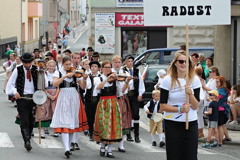 64. Mezinárodní folklorní festival v Červeném Kostelci.