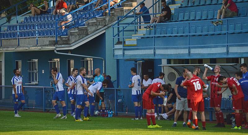 Náchod ve středečním duelu porazil Trutnov 4:2.