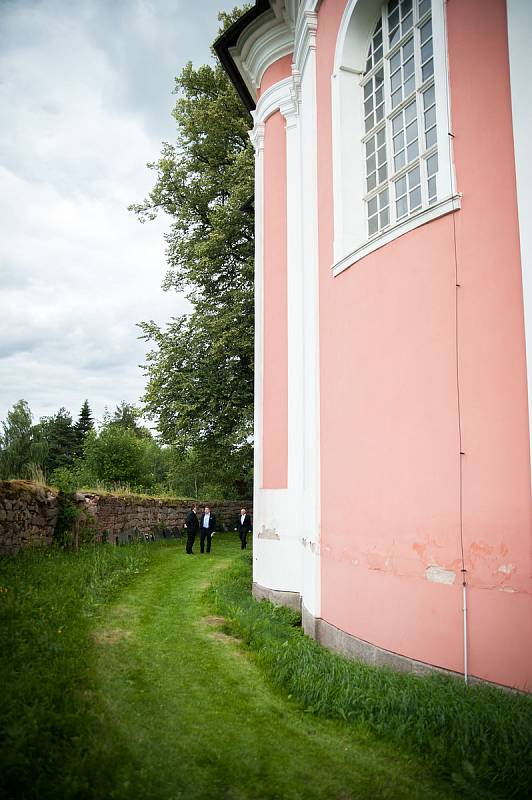 V božanovském kostele sv. Máří Magdalény odstartoval letní hudební festival klasické hudby Za poklady Broumovska. Foto: Jakub Šleis