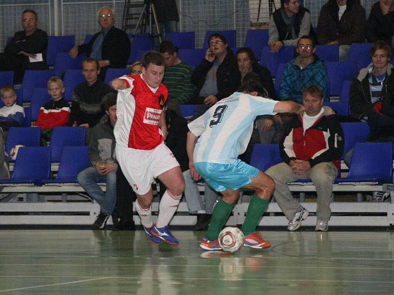 Přestože měli futsalisté SK Goll Běloves proti Hradci několik světlých momentů, soupeři nakonec podlehli 0:5. 