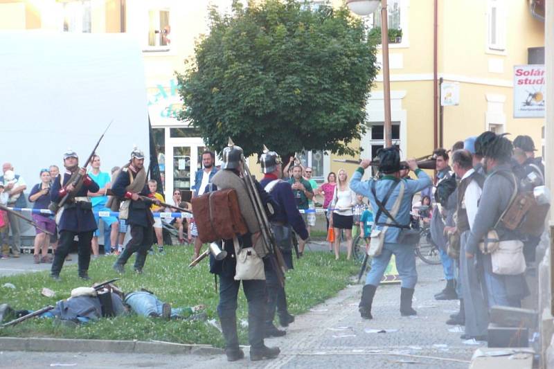 Střet rakouských a pruských vojáků na Husově náměstí v České Skalici.
