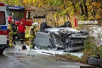 Při návratu ze cvičení v Polsku se český hasič přichomýtl k nehodě, při níž zachránil řidiče z hořícího vozu.