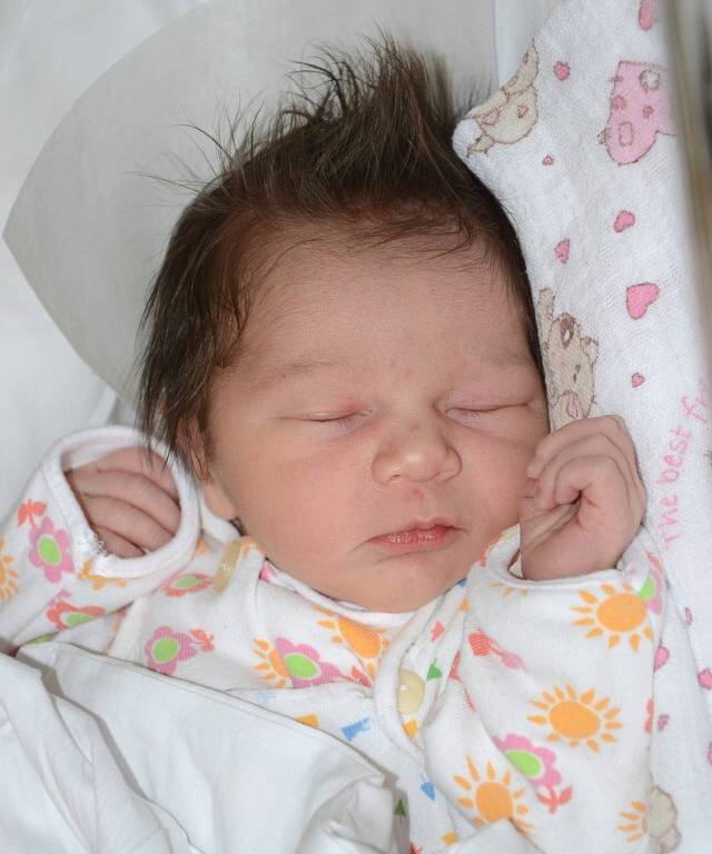 JUSTÝNA BOLEČKOVÁ se narodila 19. prosince 2013 v 16:01 hodin s váhou 3500 g a délkou 51 cm. S rodiči Janou a Janem a se sestřičkou Johankou (3,5 roku) mají domov v Českém Meziříčí. 
