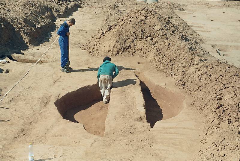 Výzkum v místě nálezu menhiru. Foto: Archiv muzea