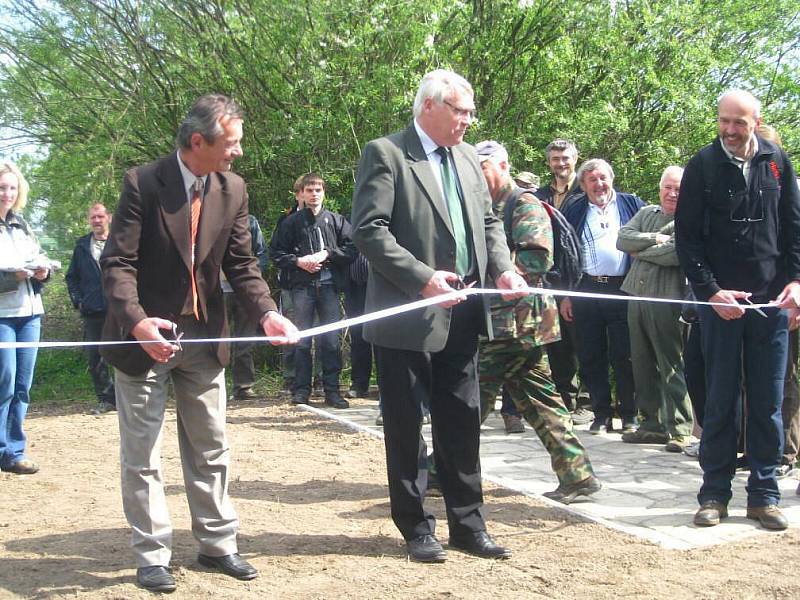 Josefovské louky se stávají ptačím rájem.