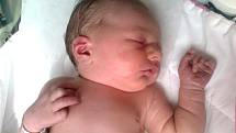 ANEŽKA BUGALOVÁ se narodila 16. srpna 2015 v 00.38 hodin v náchodské porodnici s váhou 3 260 g a délkou 49 cm. S rodiči Lenkou a Zdeňkem bydlí ve Svinišťanech, kde se na Anežku těšila starší sestra Veronika.
