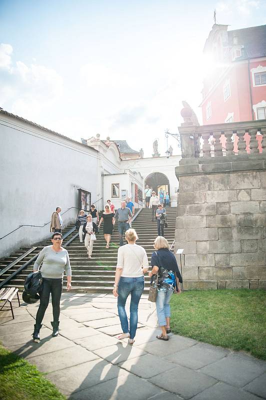 Třetí festivalové zastavení si přišlo vychutnat na 279 posluchačů z různých koutů republiky. Díky štědrosti festivalových návštěvníků se tentokrát v kasičkách, do nichž se vybírá dobrovolné vstupné, sešlo necelých dvacet tisíc korun.