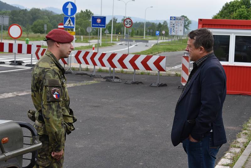 Bariéry na hraničních přechodech začínají mizet