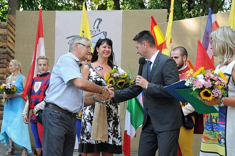 64. Mezinárodní folklorní festival v Červeném Kostelci.