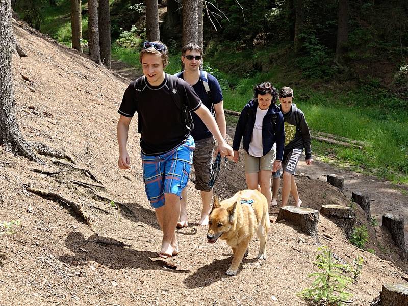 Bosá turistika v Broumovských stěnách