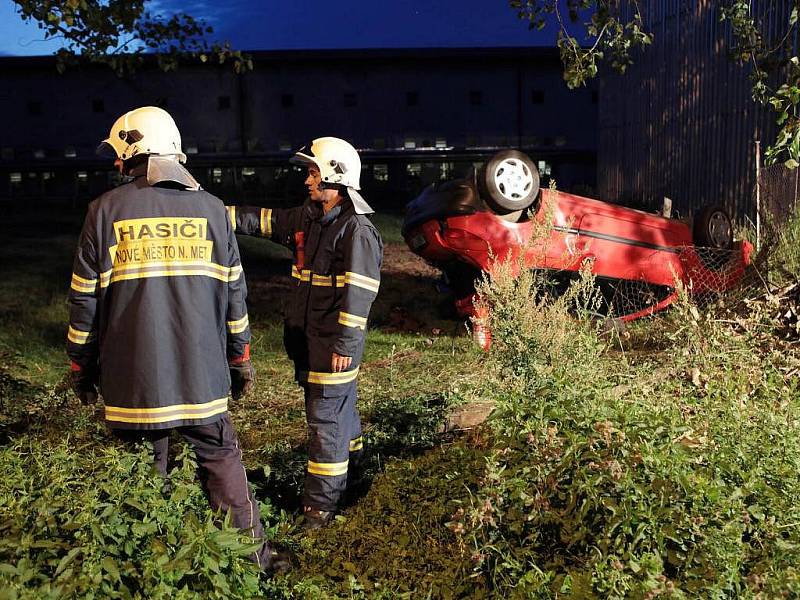 Nehoda na silnici z Bohuslavic nad Metují do Dobrušky.