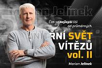 Marian Jelínek mimo jiné sportovce spolupracoval také s Jaromírem Jágrem, dlouhou dobu byl jeho osobním koučem.