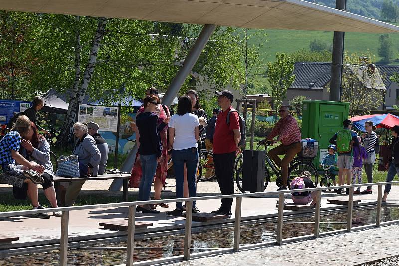V Náchodě-Bělovsi dnes dopoledne zahájili lázeňskou sezónu.