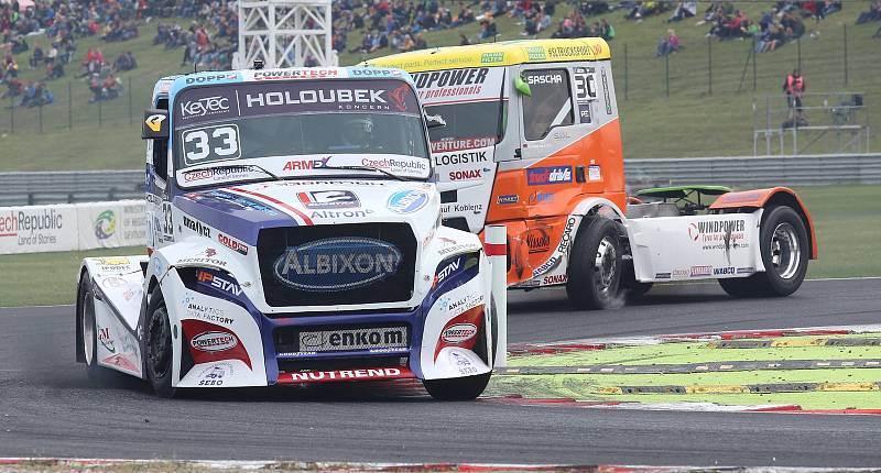 První závod ME tahačů Czech Truck Prix 2017 v neděli vyhrál Adam Lacko ze stáje Buggyra.