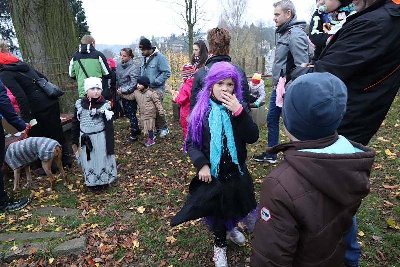 Děti plnily halloweenské úkoly