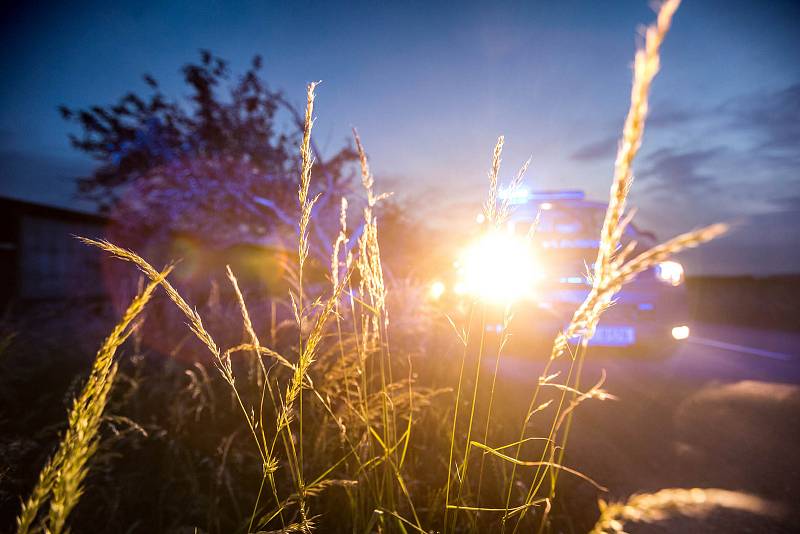 Havárie osobního automobilu mezi obcemi Nahořany a Městec na Náchodsku.