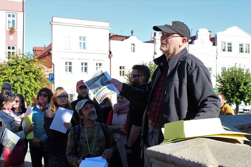 Historik architektury Petr Staněk a architekt Viktor Vlach se formou komentované procházky pokusi