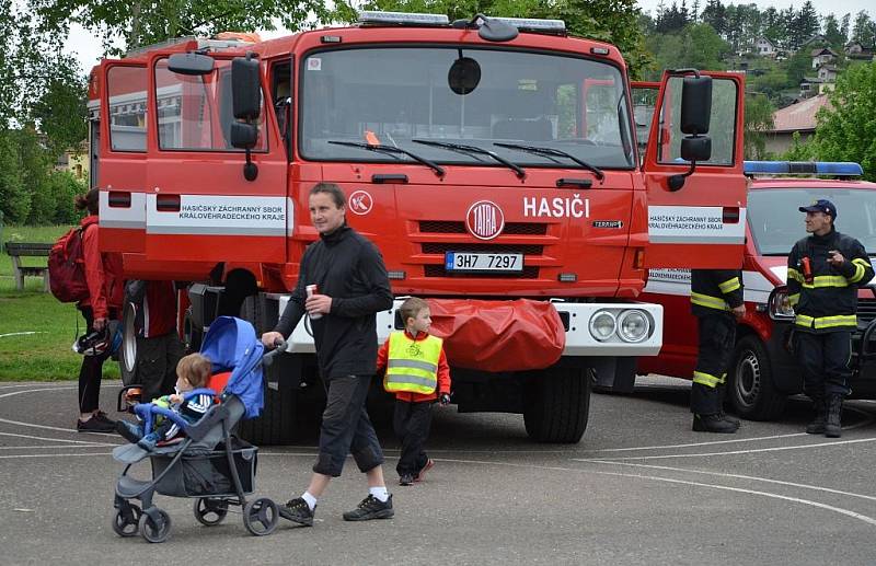 Den s policií v Náchodě.