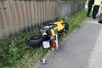 Dopravní nehoda osobního automobilu a motocyklu v Náchodě - Bělovsi.