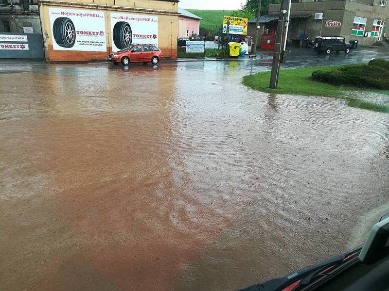 Průtrž mračen v Jetřichově na Broumovsku