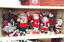 Santa Clausové skončili za mřížemi, Ježíškovi fušovat do řemesla nebudou