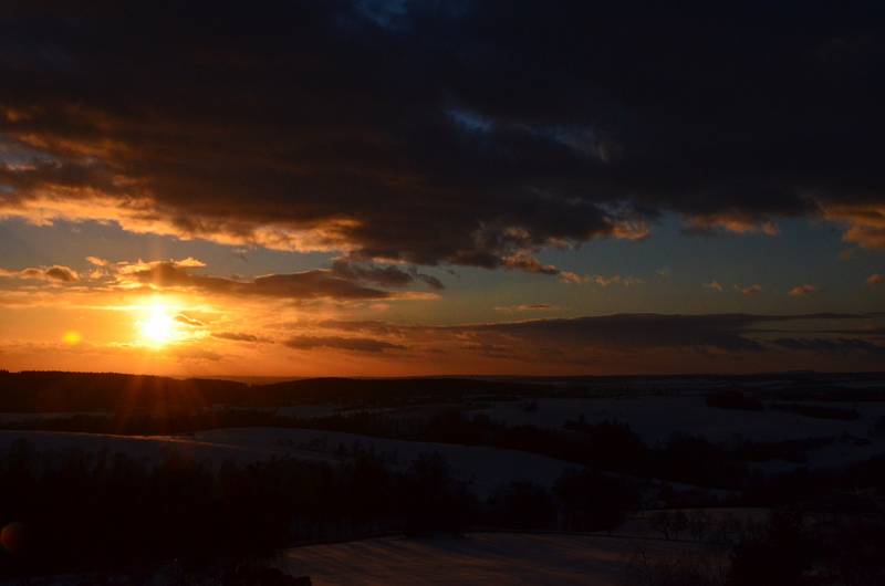 Zimní výhledy a západ slunce z rozhledny Na Signálu.