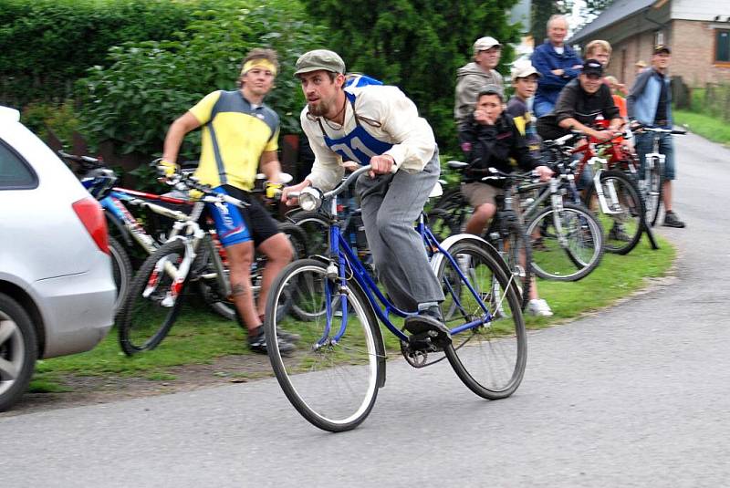 Cyklistické závody v Nízké Srbské.