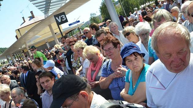 V Náchodě slavnostně uvedli do provozu nový autobusový terminál.