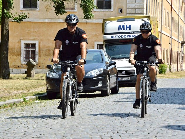 Cyklohlídka strážníků Městské policie Jaroměř.