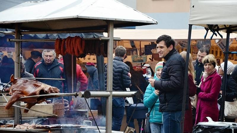 Do Náchoda zavítal svatý Martin na bílém koni 