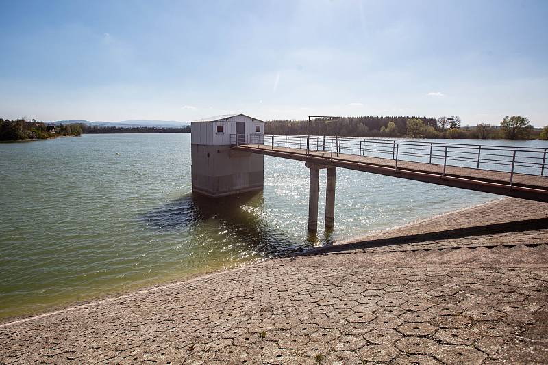 Přehradní nádrž Rozkoš se postupně doplňuje. Minulý rok přišla o velkou část vody vlivem sucha.