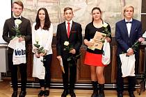 Nadační fond Gymnázia Broumov ocenil v Opatských sálech broumovského kláštera nejlepší studenty školy za školní rok 2016 a 2017. 