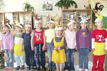 Děti z Mateřské školy  Komenského zpříjemnily vysokovským ženám Den matek. 
